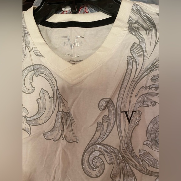 19V69 Italia Men T-shirt, Size-Large, Color-White. - Picture 3 of 3